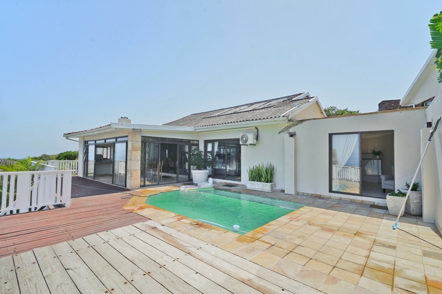 4 Bedroom Property for Sale in Winterstrand Eastern Cape